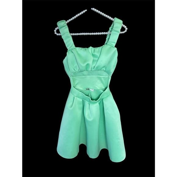 ASOS DESIGN structured 2-in-1 A-line skater mini dress with ruffled bust Size 2 - Picture 13 of 14